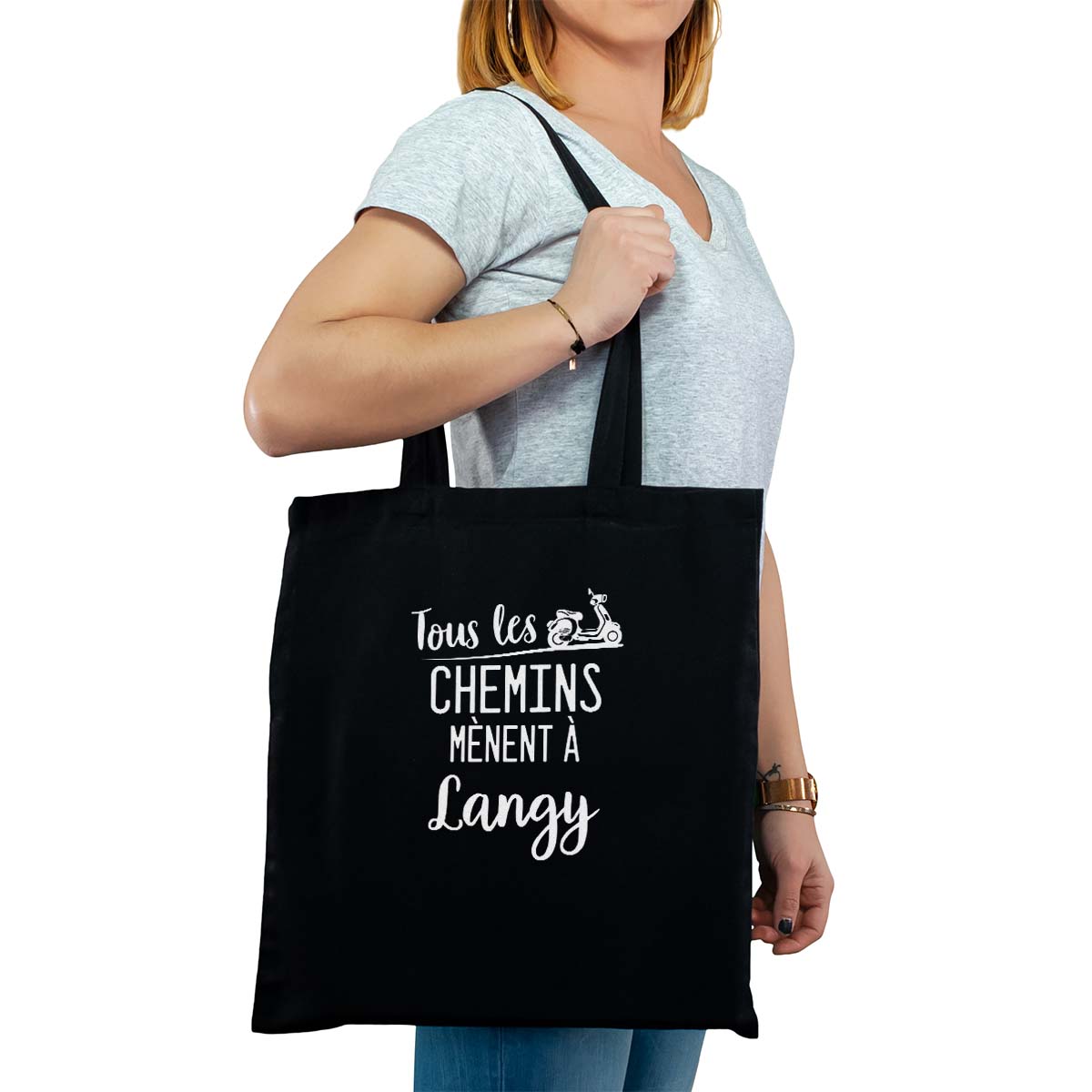 Totebag cabas personnalisé noir pour femme avec le message personnalisé blanc tous les chemins mènent à langy