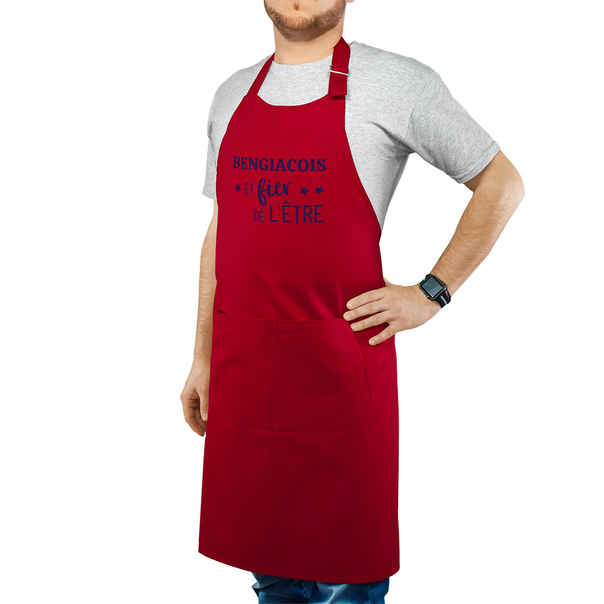 Tablier de cuisine personnalisé rouge pour homme avec le message personnalisé marine bengiacois  et fier de l'être