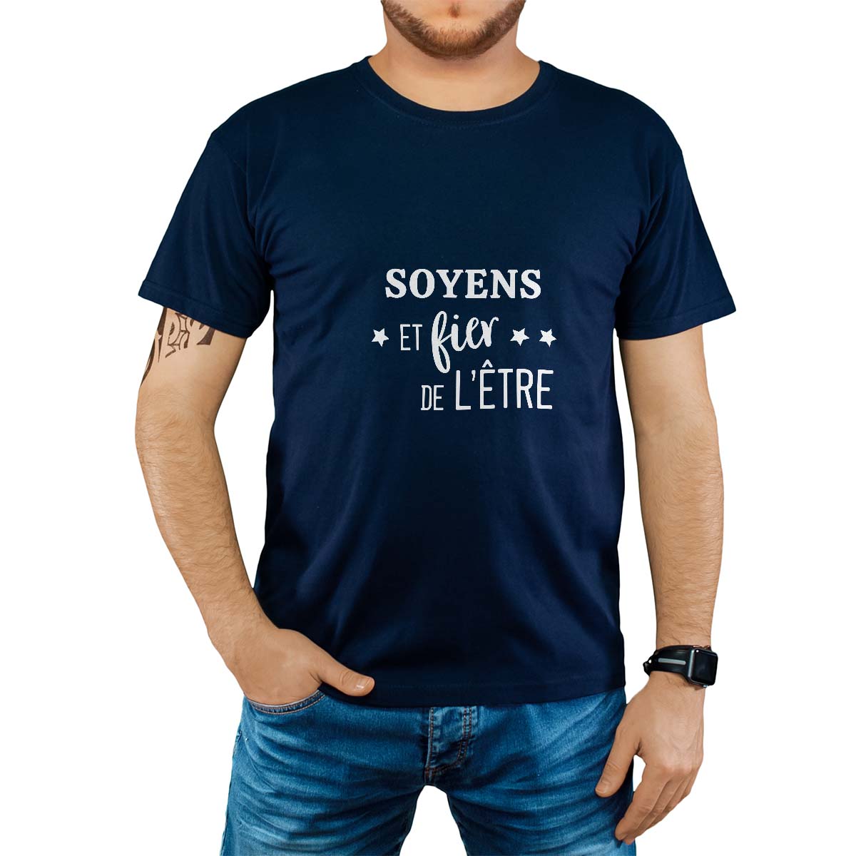 T-Shirt marine pour homme avec le message personnalisé blanc soyen  et fier de l'être