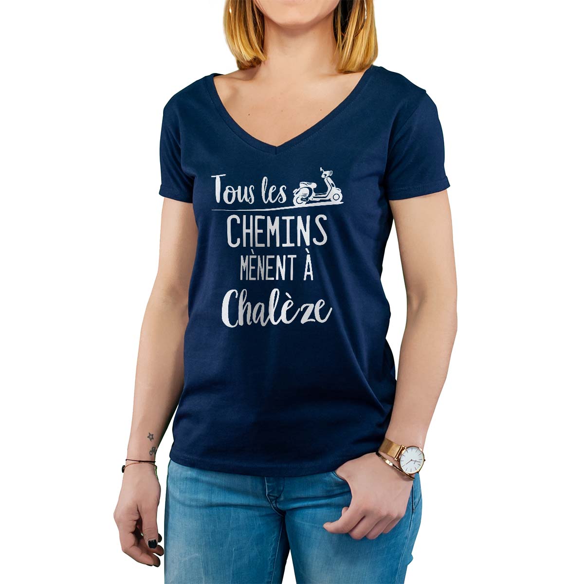 T-Shirt marine pour femme avec le message personnalisé blanc tous les chemins mènent à chalèze