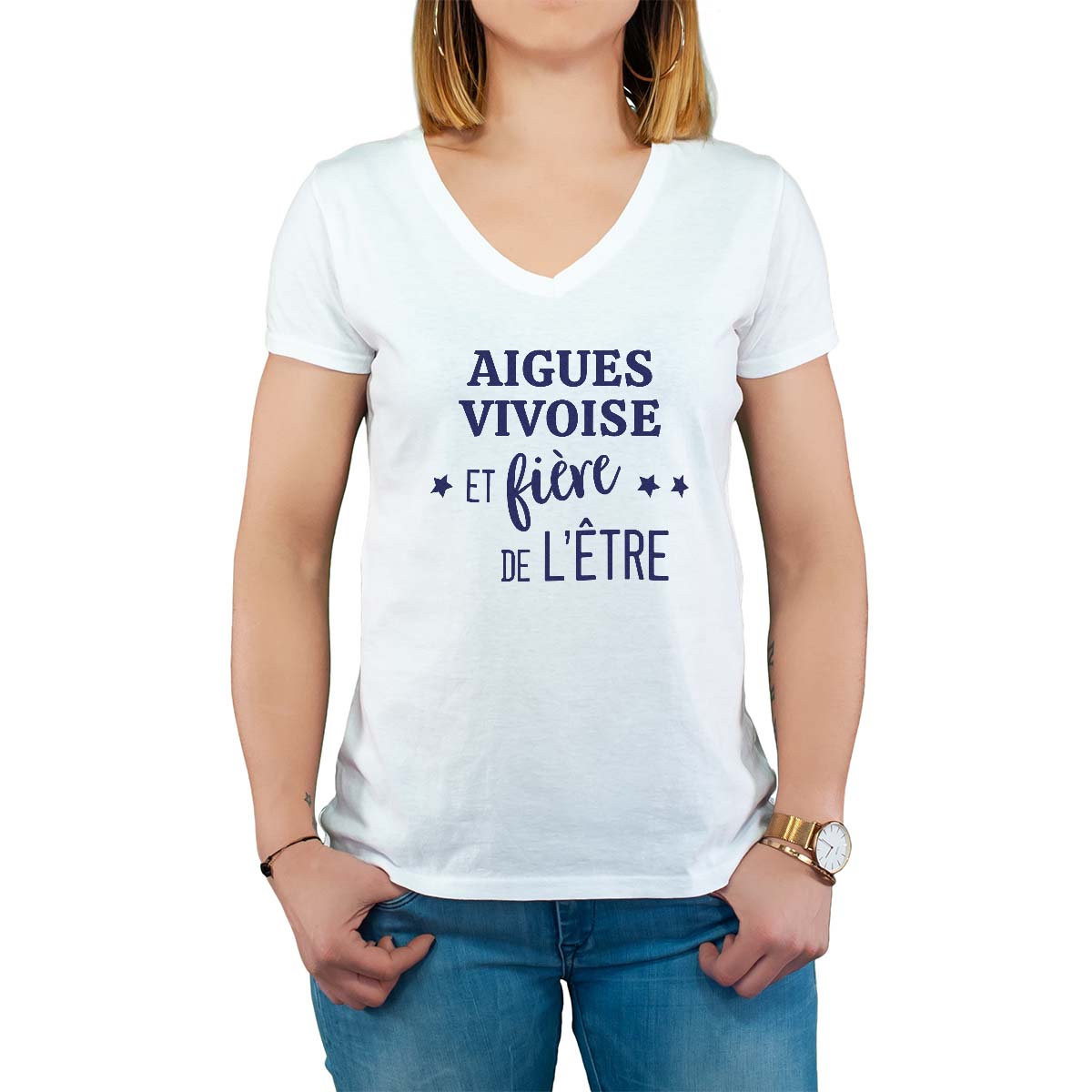 T-Shirt blanc pour femme avec le message personnalisé marine aigues-vivoise  et fière de l'être