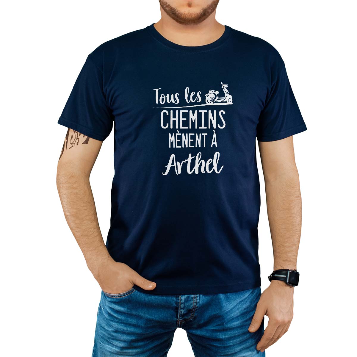 T-Shirt marine pour homme avec le message personnalisé blanc tous les chemins mènent à arthel