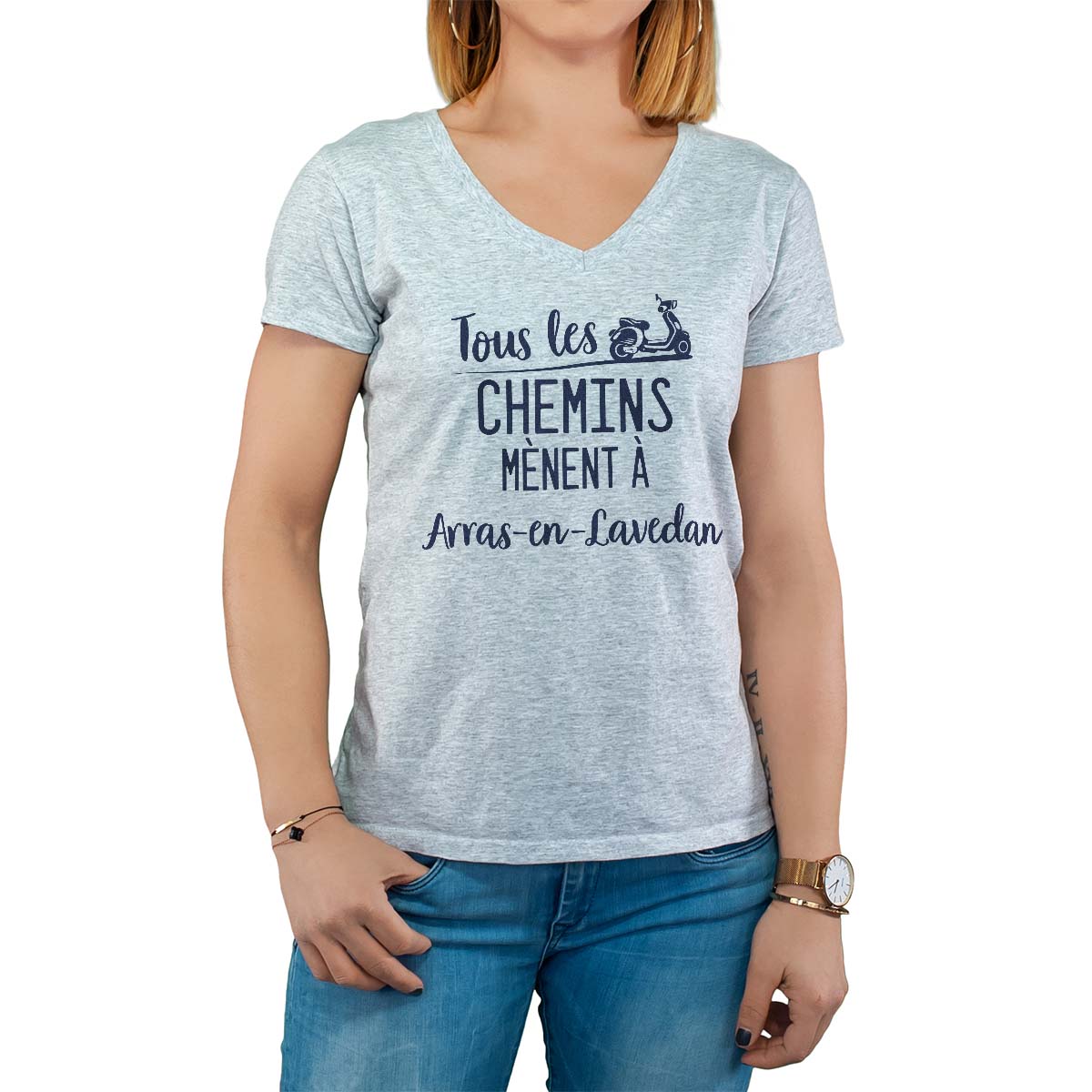 T-Shirt gris pour femme avec le message personnalisé marine tous les chemins mènent à arras-en-lavedan